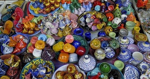 Products for tourists in Souk