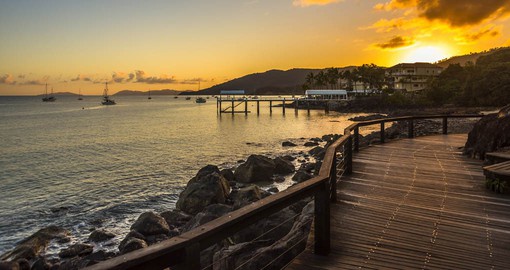 Enter the gate to the Whitsundays via Airlie each, offering a stunning coastal view