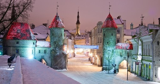 Snowy night in Tallinn