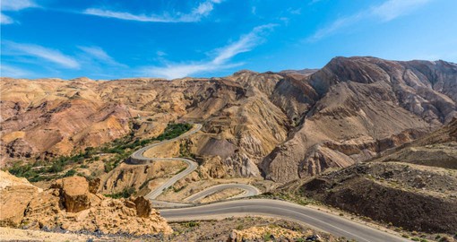 Your Petra tour begins with a trip along the Kings Way desert road