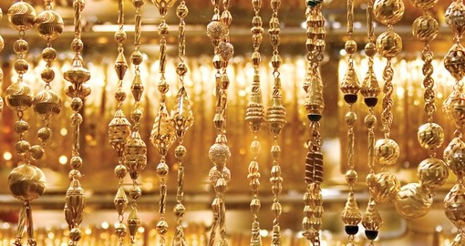 Necklaces and bracelets in Gold Souk
