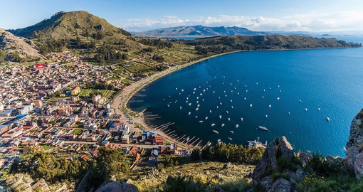 Enjoy the natural beauty of Lake Titicaca on your Boliva Tour