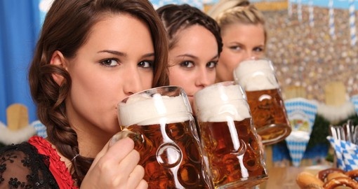 Bavarian girls drinking beer