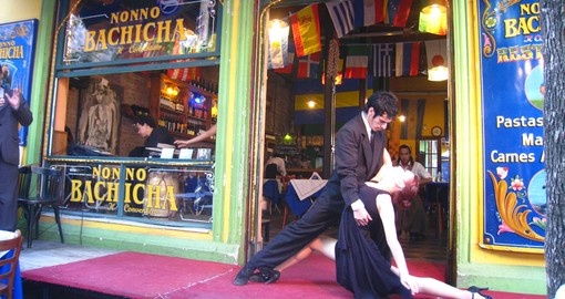 Watch Street Tango in  Buenos Aires on your Argentina Tour