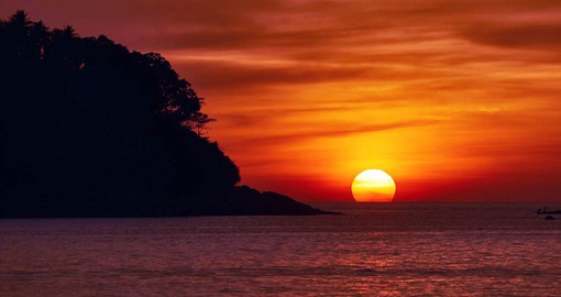 Enjoy a tropical sunset on your Thailand vacation