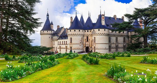 Often referred to as "the Garden of France" the Loire Valley features Castle like Châteaux