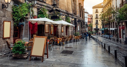 Include a visit to a tapas bar on your trip to Spain