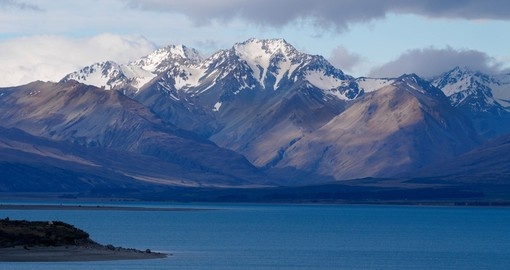 Discover Pristine Lake Tekapo and enjoy beauty of the nature during your next New Zealand vacations.
