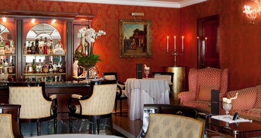 Experience all the amenities of the Luna Hotel Baglioni during your next Italy vacations.