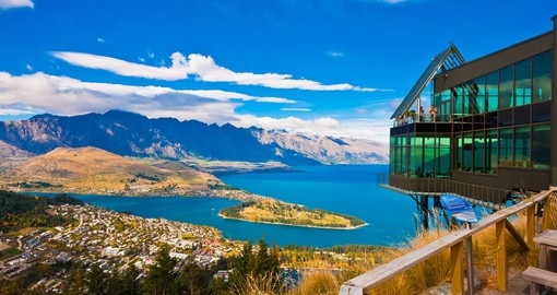 Experience Lake Wakatipu from air during your next New Zealand vacations.