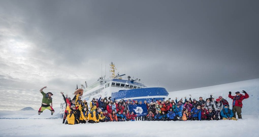 Enjoy this amazing trip with your small company on your next Antarctic tours.