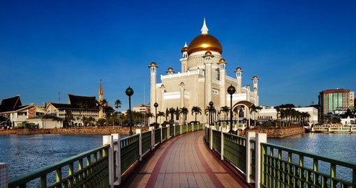 The heart of Bandar Seri Begawan - Omar Ali Saifuddien Mosque