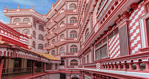 Gaze at the Columbo Red Mosque in wonder as you take in the colours, patterns, and intricate design