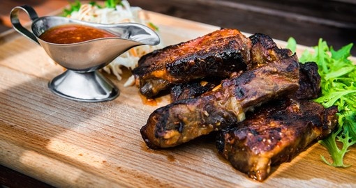 Pork ribs with sauce