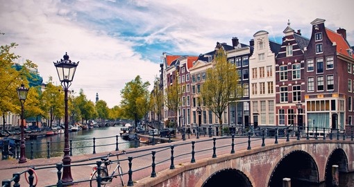 Explore the Canals of Amsterdam on your Amsterdam Vacation