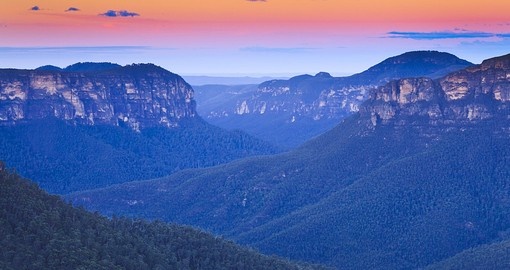 The Blue Mountains region is less than an hours drive from Sydney and is a great inclusions on Australia vacations.