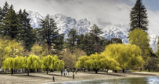 Enjoy Queenstown lakefront during your next New Zealand tours.