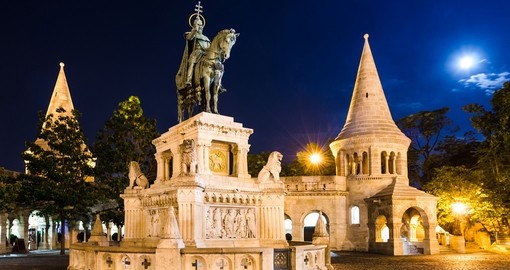 Experience moonlight sonata in Budapest during your next Europe vacations.