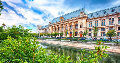 Once known as "Little Paris", Bucharest has preserved many 17th and 18th century belle époque buildings