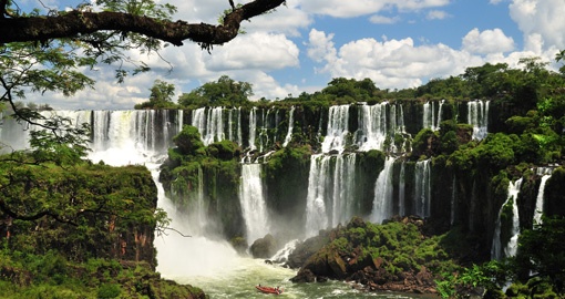 Marvel at Iguassu Falls on your Argentina tour