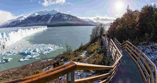 Experience catwalks with a view to the Glacier on your Chile vacations.