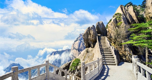 Enjoy breathtaking views in the Huangshan region on your China Tour