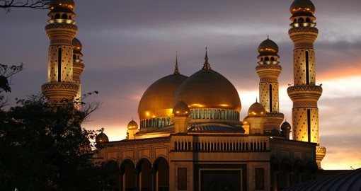 Jameasr Hassanil Bolkiah mosque is a must inclusion when booking Brunei vacations.