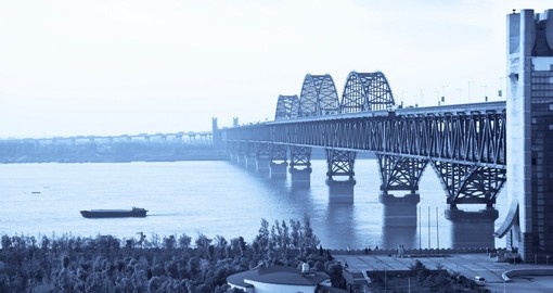 The Jiujiang Yangtze River bridge