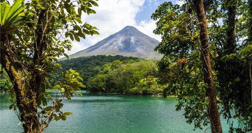 The Arenal volcano is an active volcano that elevates 1657m, and is a stunning sight to witness