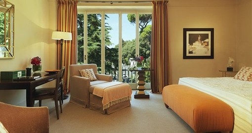 Experience all the amenities of the Hotel de Russie on your next Italy vacations.