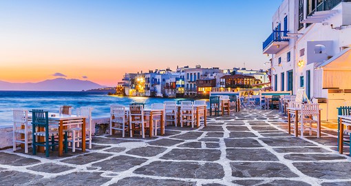 Sit by the sea and enjoy an authentic Greek meal in Mykonos