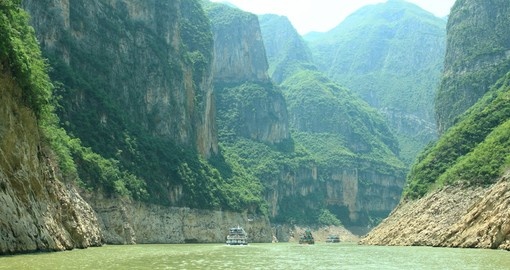 Mountains on the Yangtze