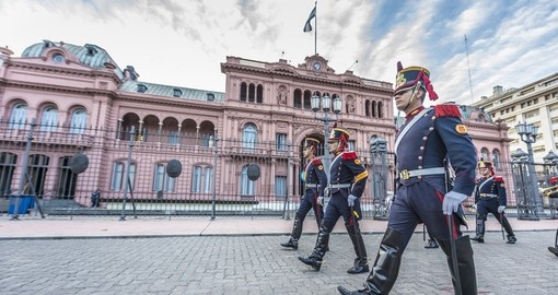 Changing of the guard of horse grenadiers at the Plaza de Mayo