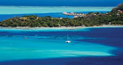 Enjoy beautiful Lagoons and local history on your Tahiti Tour
