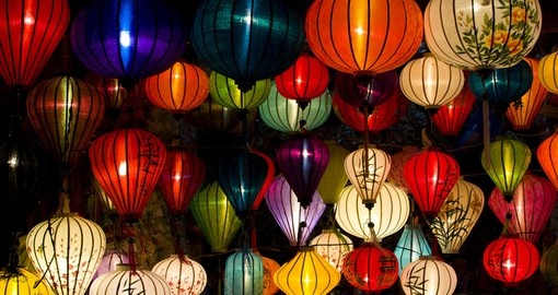 Handcrafted lamps in the ancient town of Hoi An