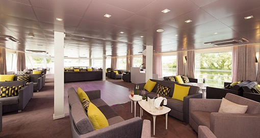 Lounge on the MS Douce France